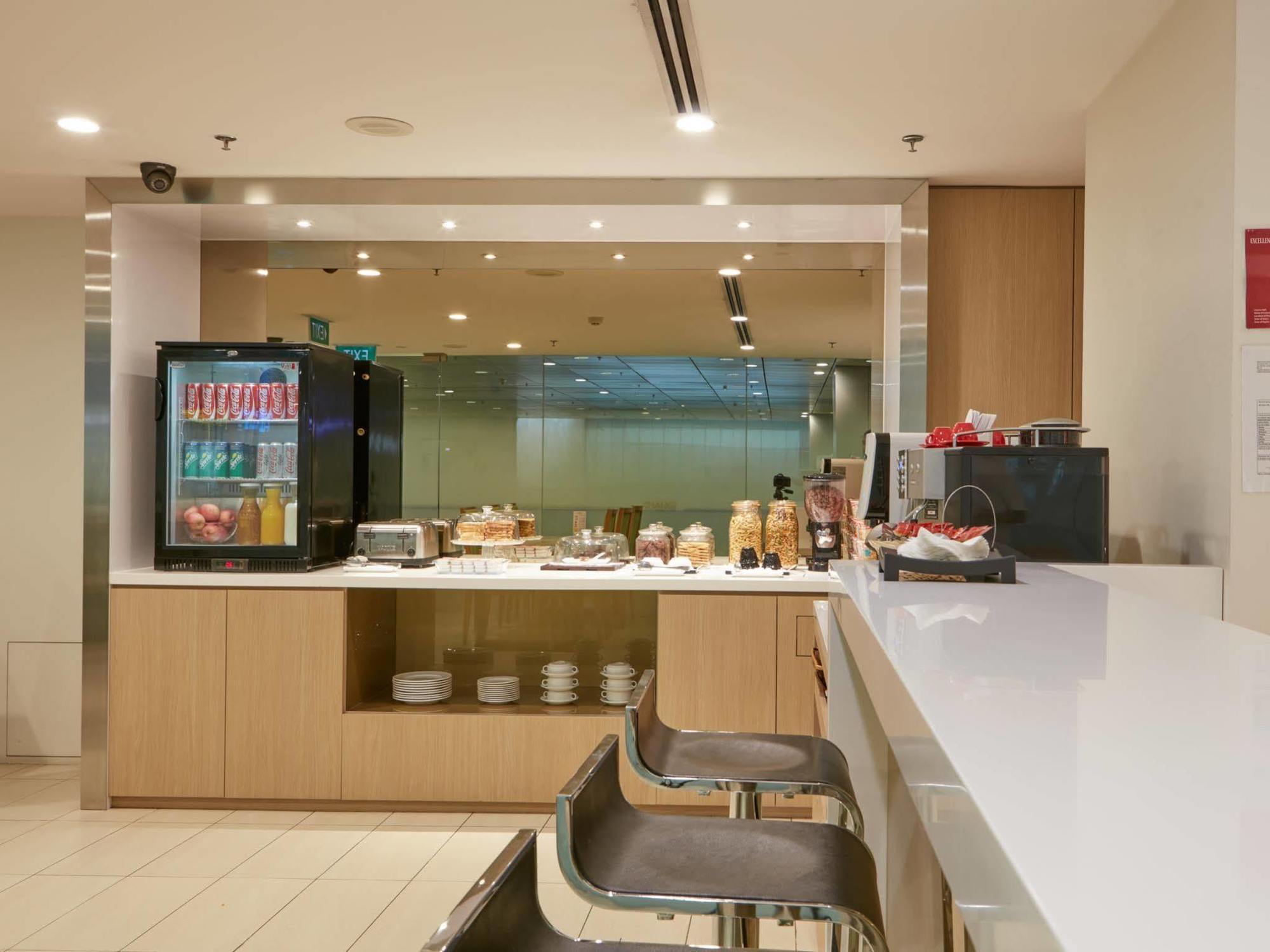 The Haven By Jetquay - Located In Public Arrival Hall Of Changi Airport 3* Singapur