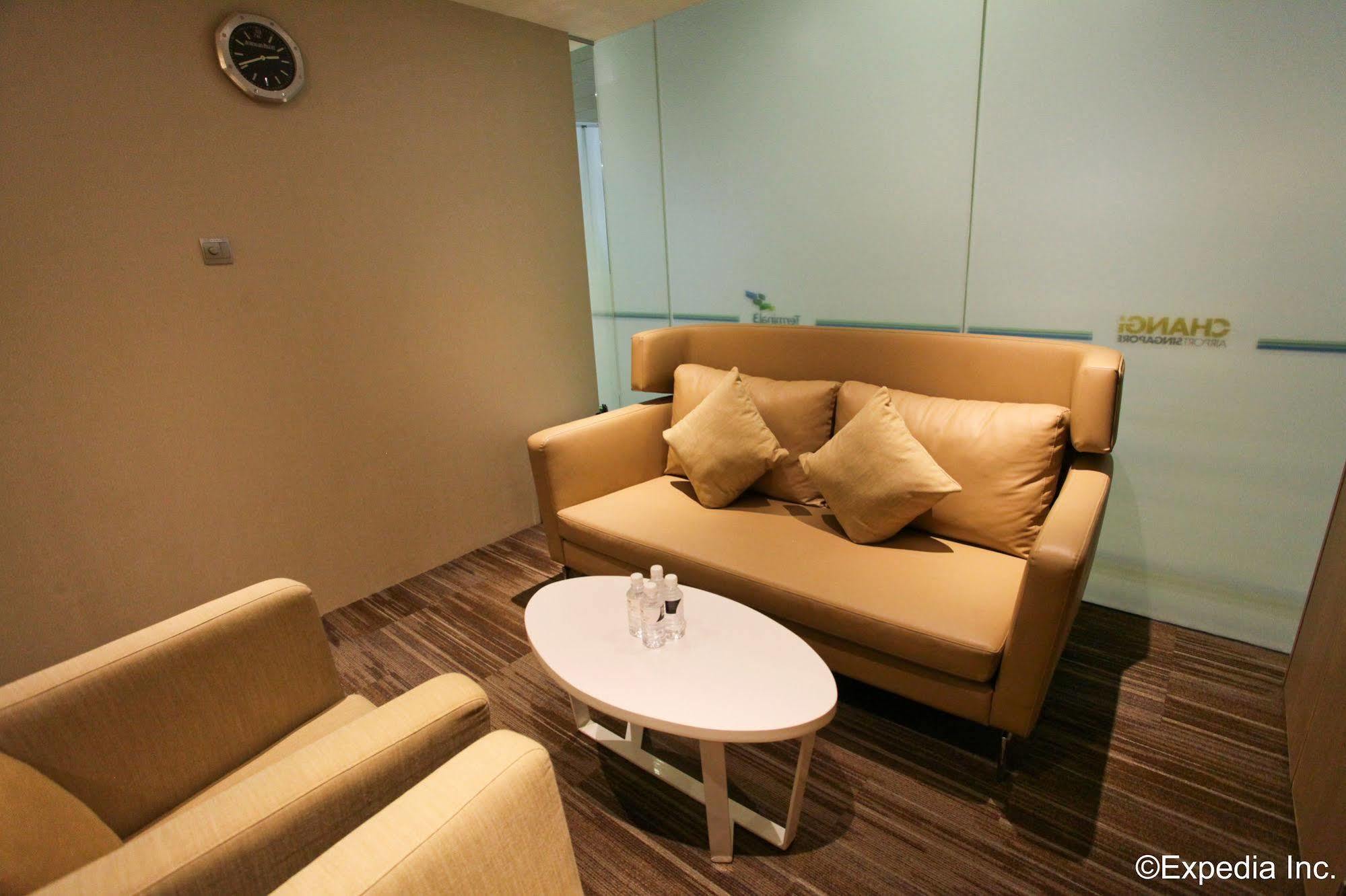 The Haven By Jetquay - Located In Public Arrival Hall Of Changi Airport 3* Singapur