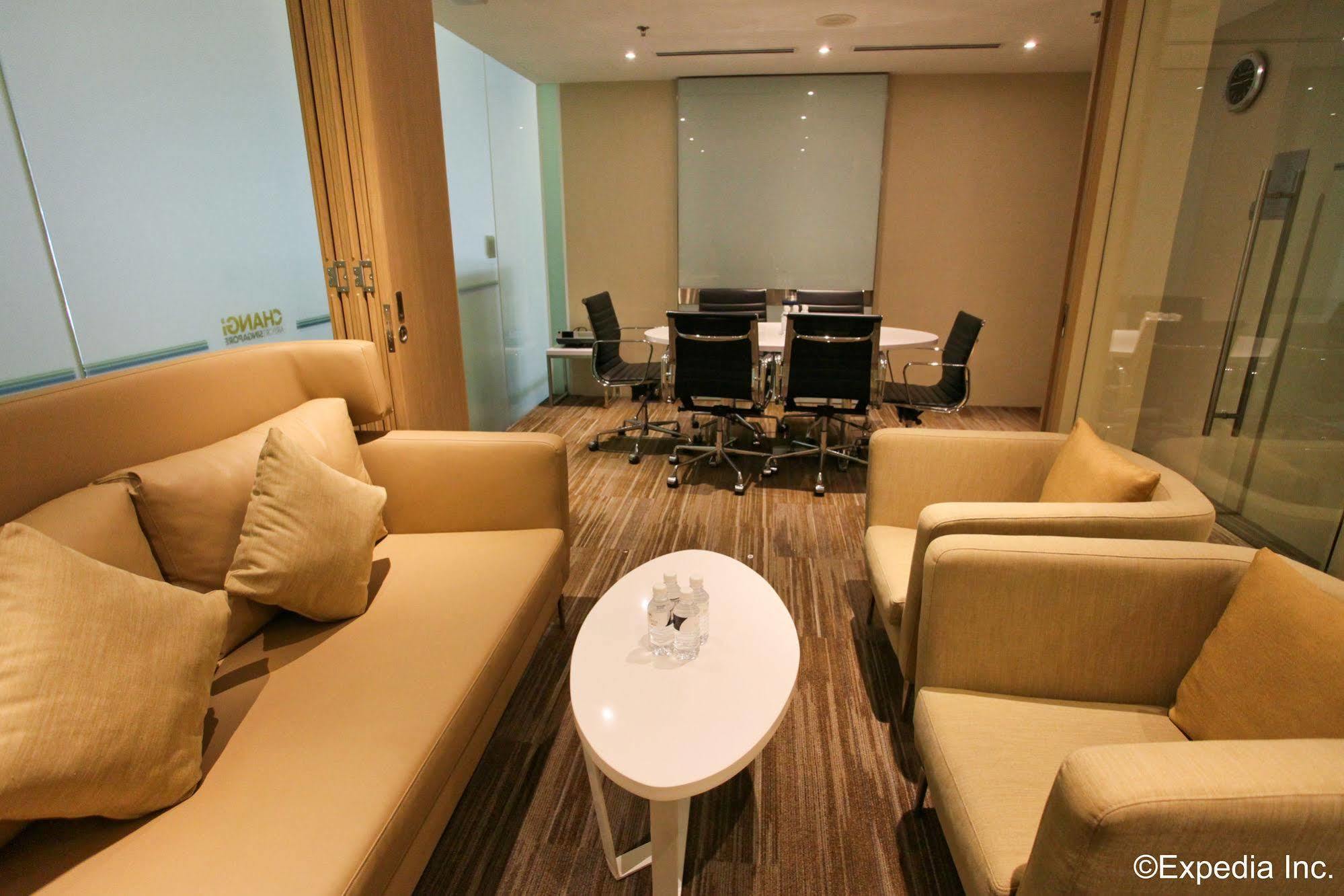 The Haven By Jetquay - Located In Public Arrival Hall Of Changi Airport Khách sạn 3*