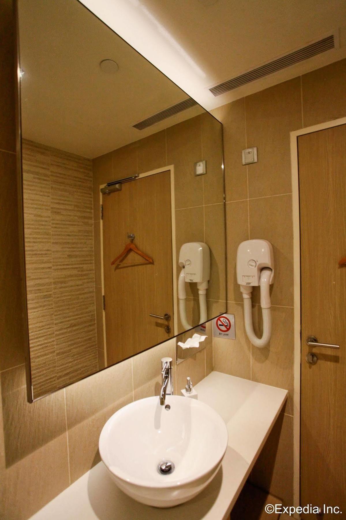 The Haven By Jetquay - Located In Public Arrival Hall Of Changi Airport Khách sạn Singapore
